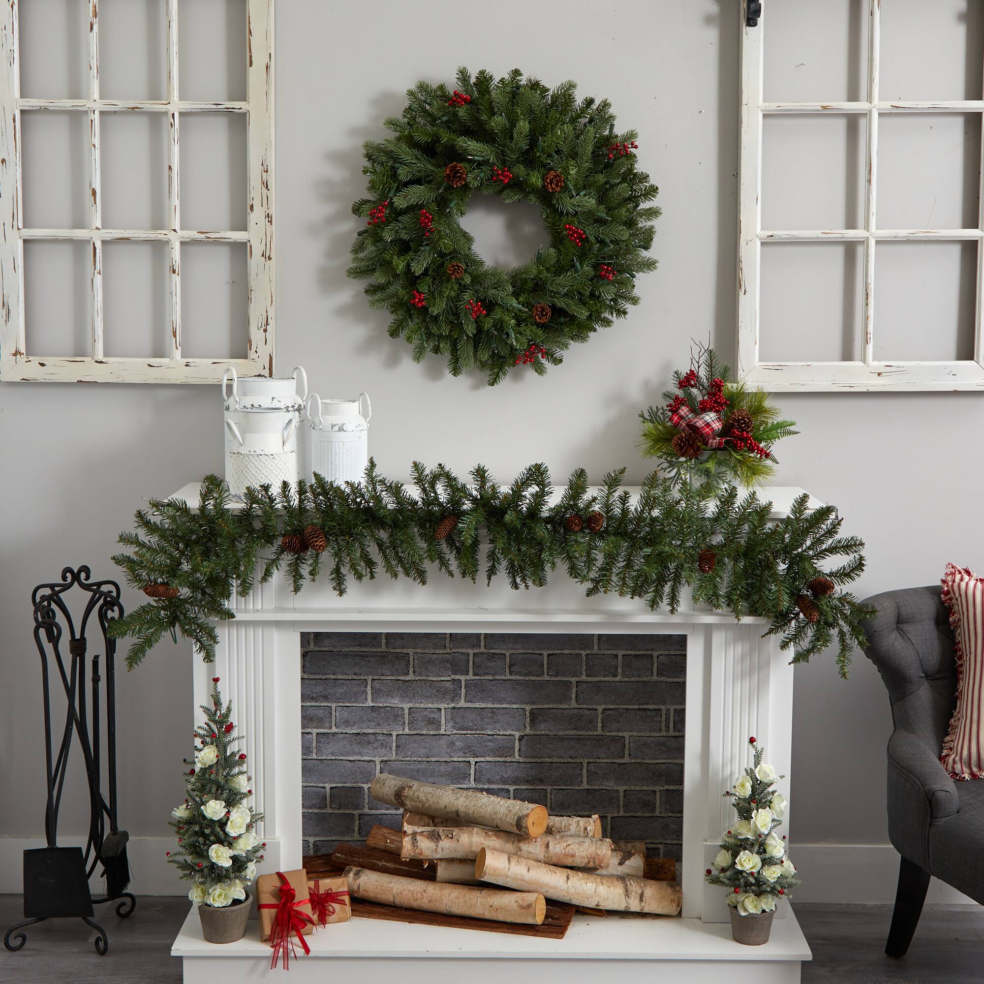 30" Pre-Lit Berries & Pinecones Wreath